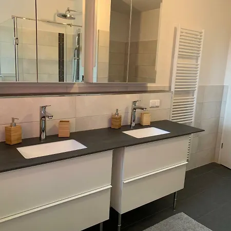 Sonnige Mit Terrasse * Essen