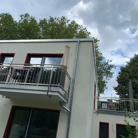 Апартаменты Sonnige Mit Terrasse Эссен