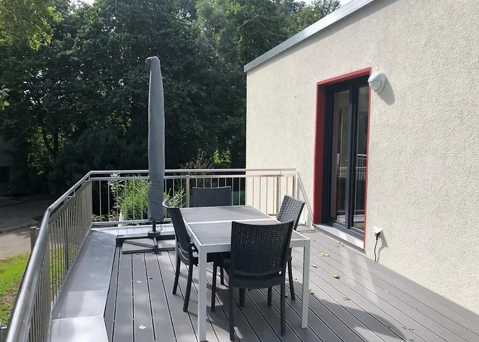 Sonnige Mit Terrasse Appartement *