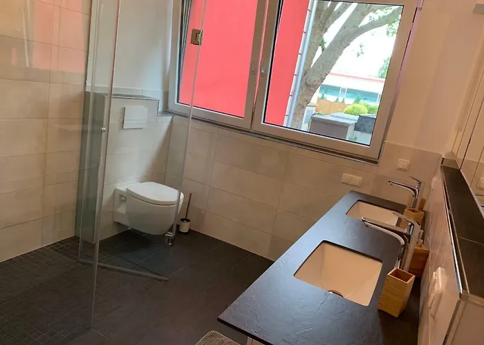 Sonnige Mit Terrasse Appartement *